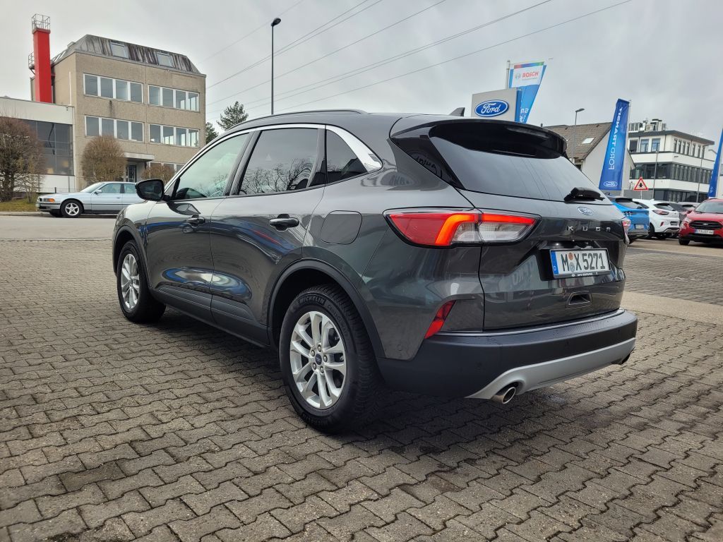 Ford Kuga 2.0 EcoBlue Aut. TITANIUM - Samsaru's Car Outlet