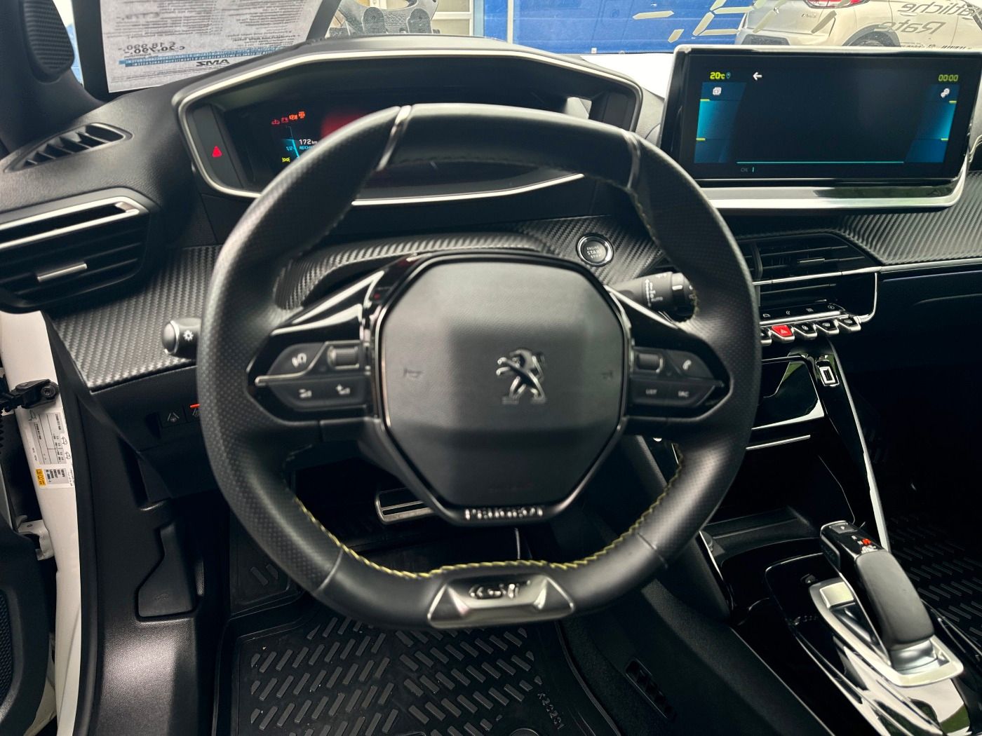 Peugeot 2008 e- Allure - Samsaru's Car Outlet