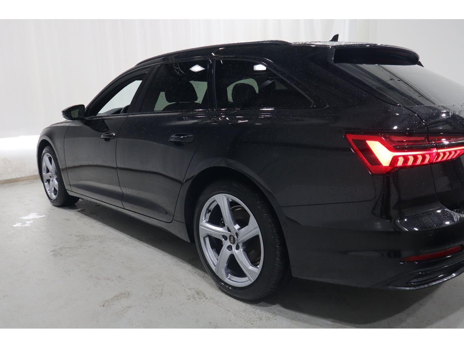 Audi A6 Avant 35 TDI advanced - Samsaru's Car Outlet