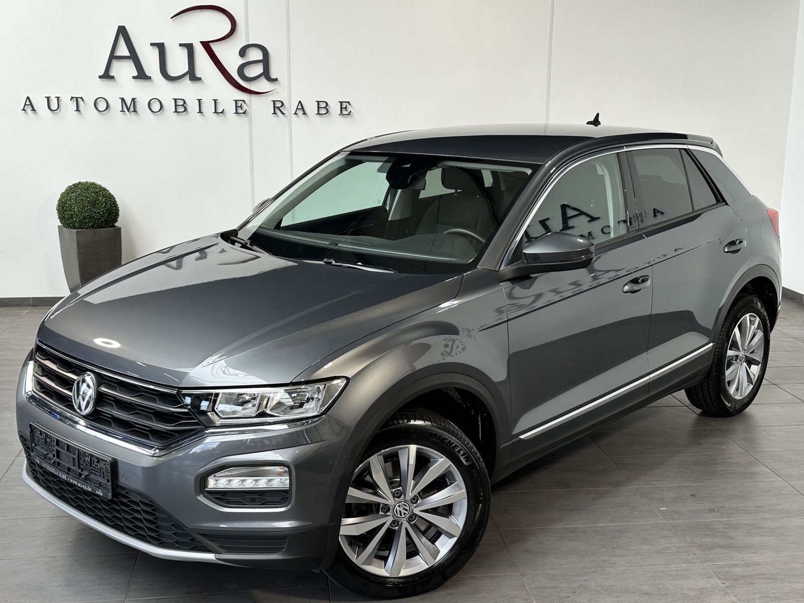 Volkswagen T-Roc 2.0 TDI DSG Style - Samsaru's Car Outlet