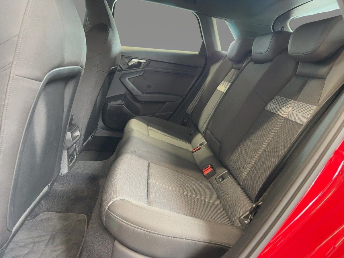 Audi A3 Sportback 30 TFSI g-tron Pano AHK Navi virtua