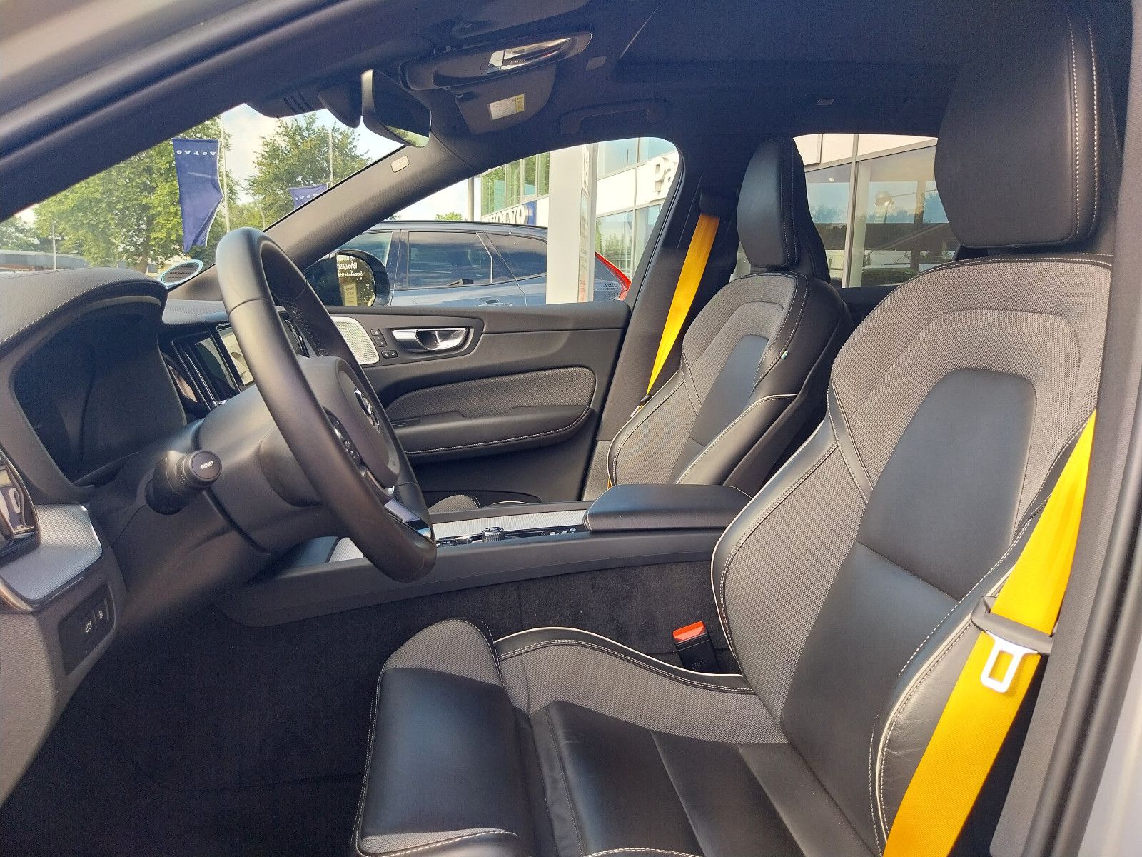 Volvo XC60 Polestar Engineered Recharge Plug-In Hybrid