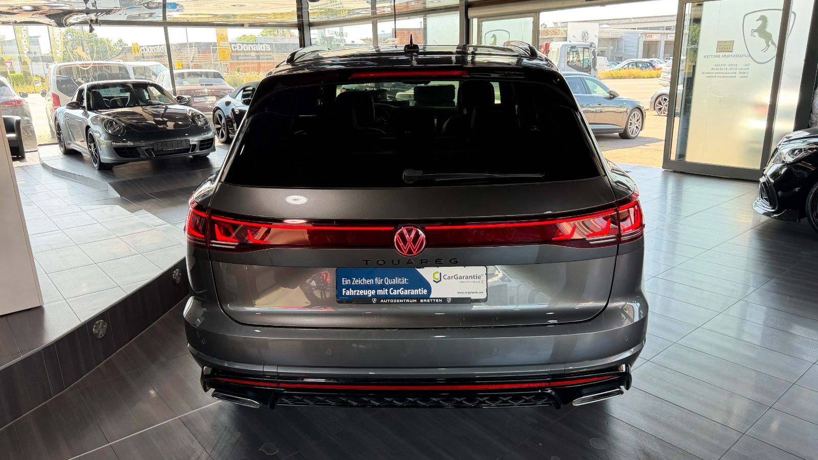 Volkswagen Touareg 3.0 TDI R-Line*4M*Nachtsicht*Luft*Black