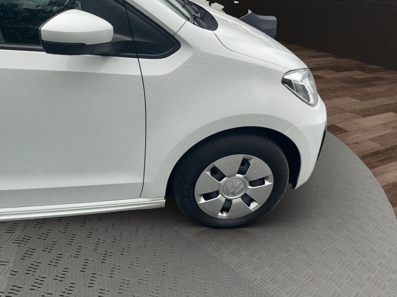 Volkswagen up! e-up! Active - Samsaru's Car Outlet