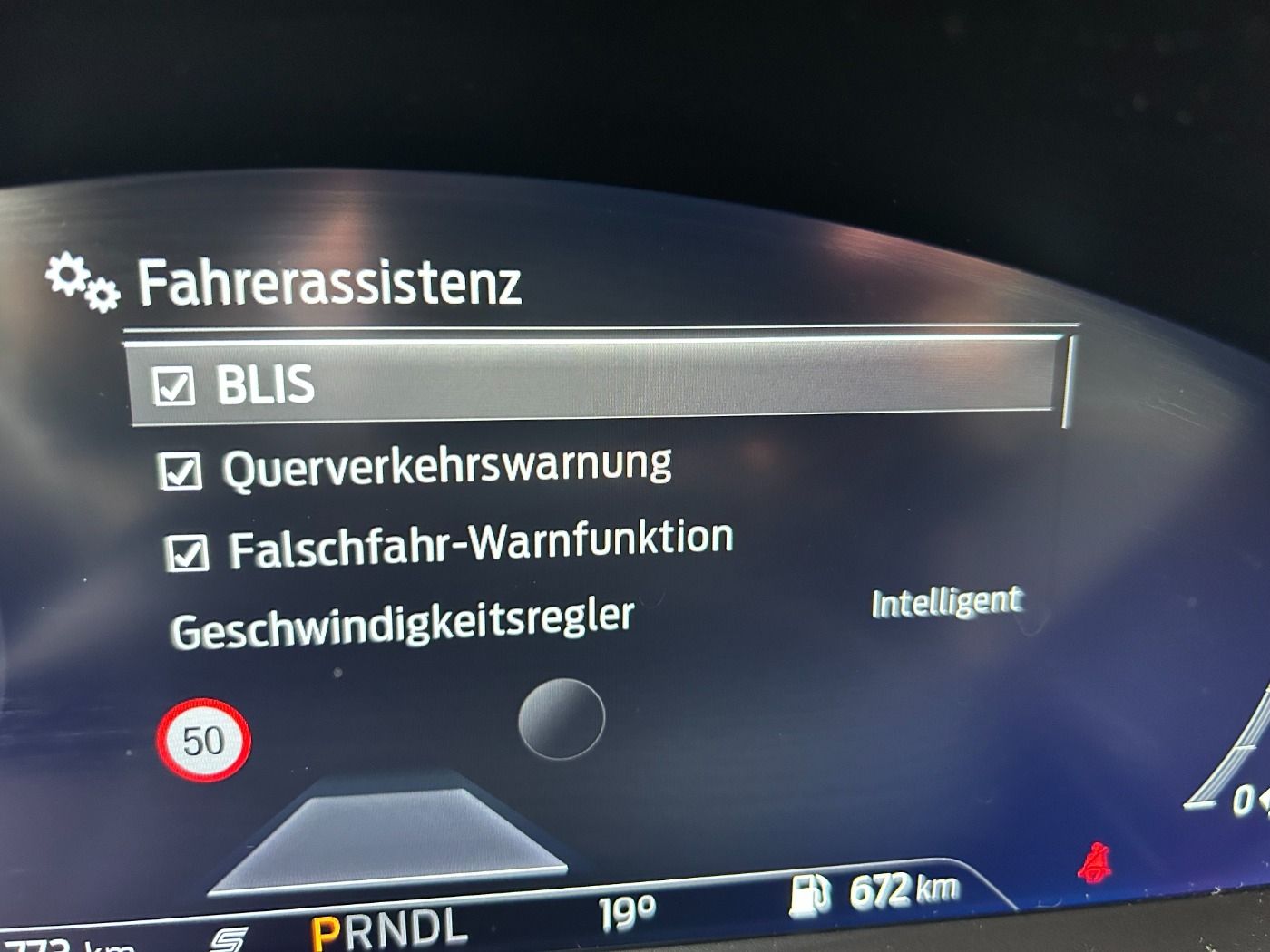 Ford Focus Turnier 1.5 EcoBlue Titanium X - Samsaru's Car Outlet