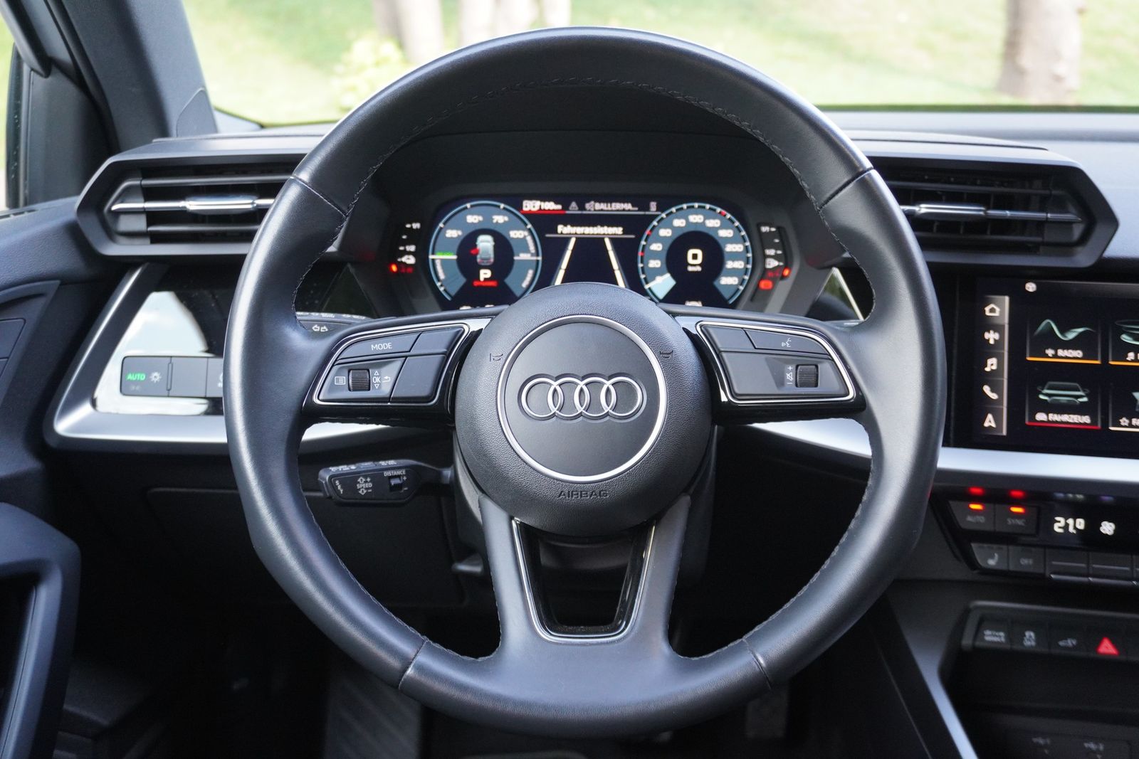 Audi A3 Sportback 40 TFSIe S line Sitzheizung LED DAB