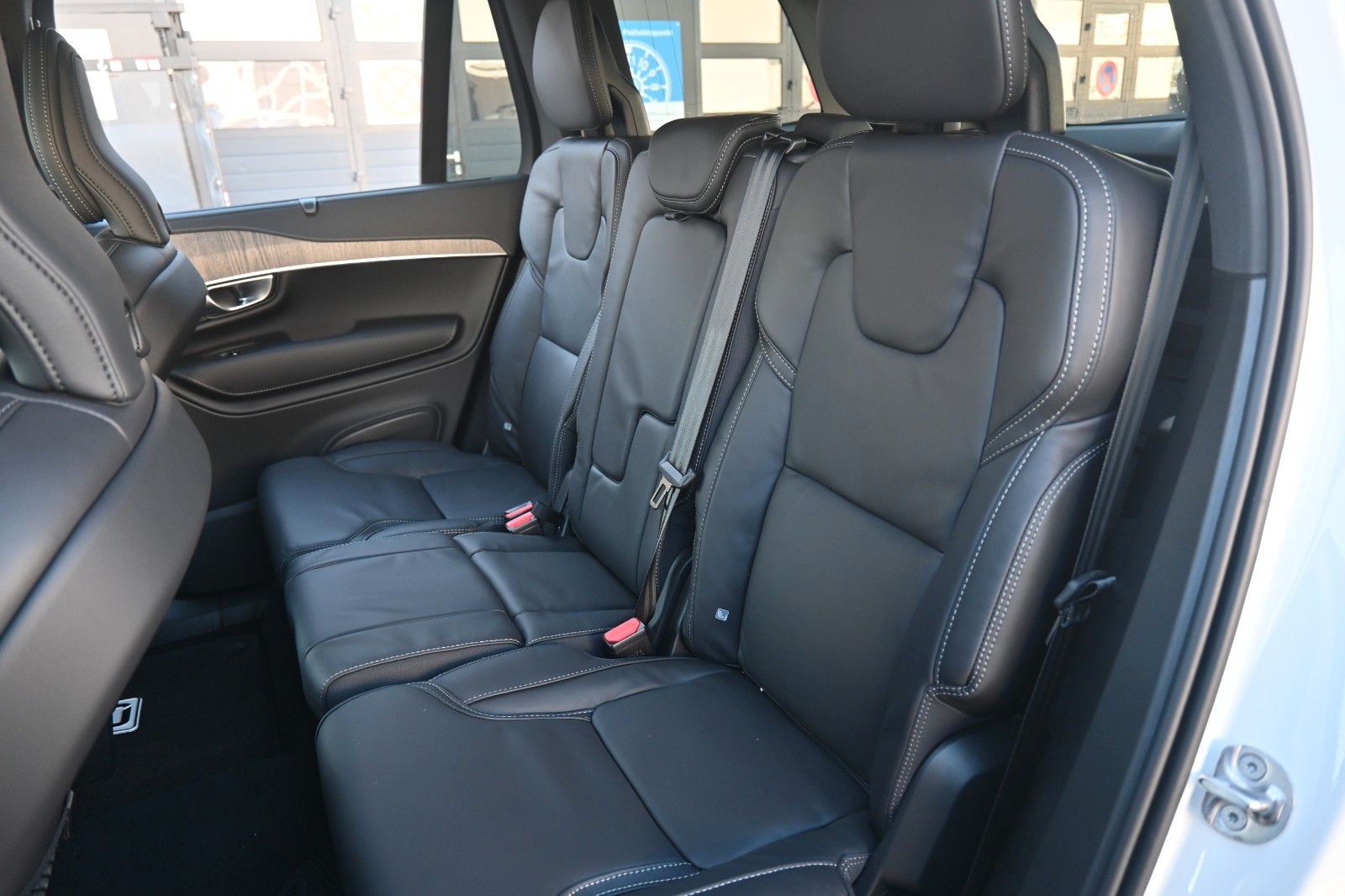 Volvo XC90 B5D AWD Ultimate Bright*PANO*STHZ*LUFT*AHK