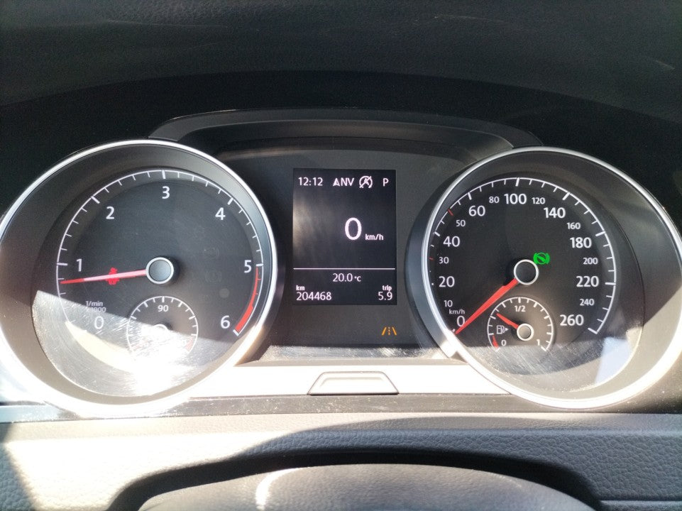 Volkswagen Golf Garantie 12 luni / Rate / Leasing / Credit / Istoric si km certificati