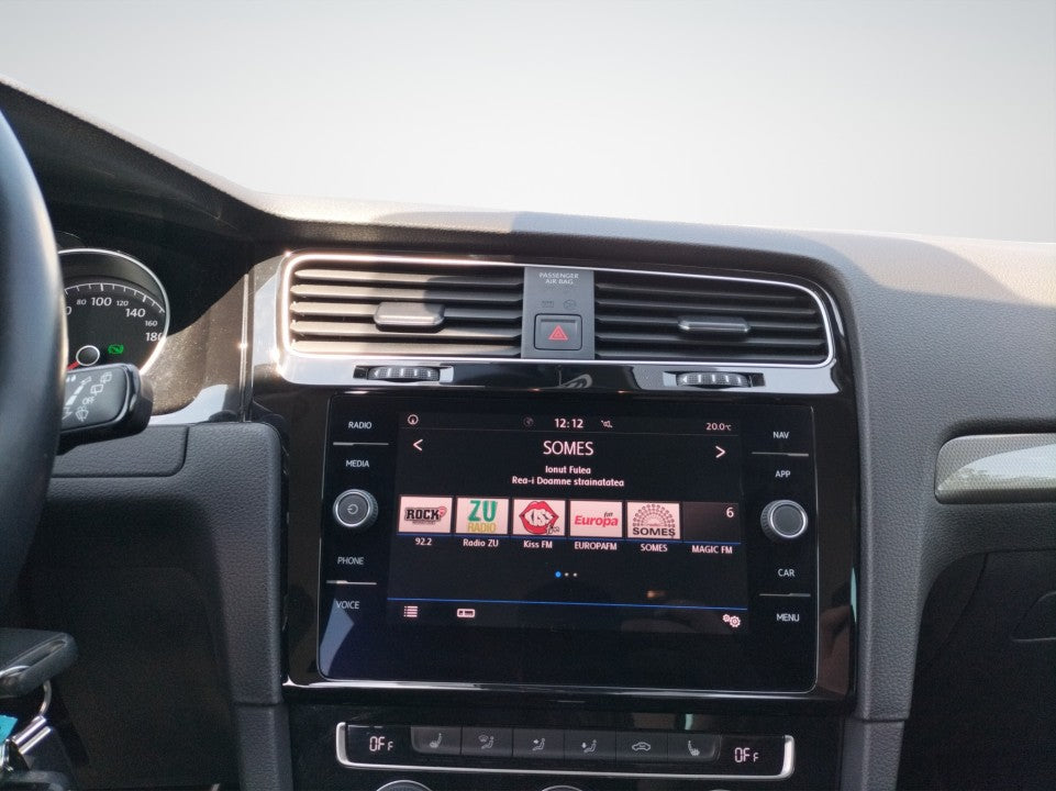 Volkswagen Golf Garantie 12 luni / Rate / Leasing / Credit / Istoric si km certificati