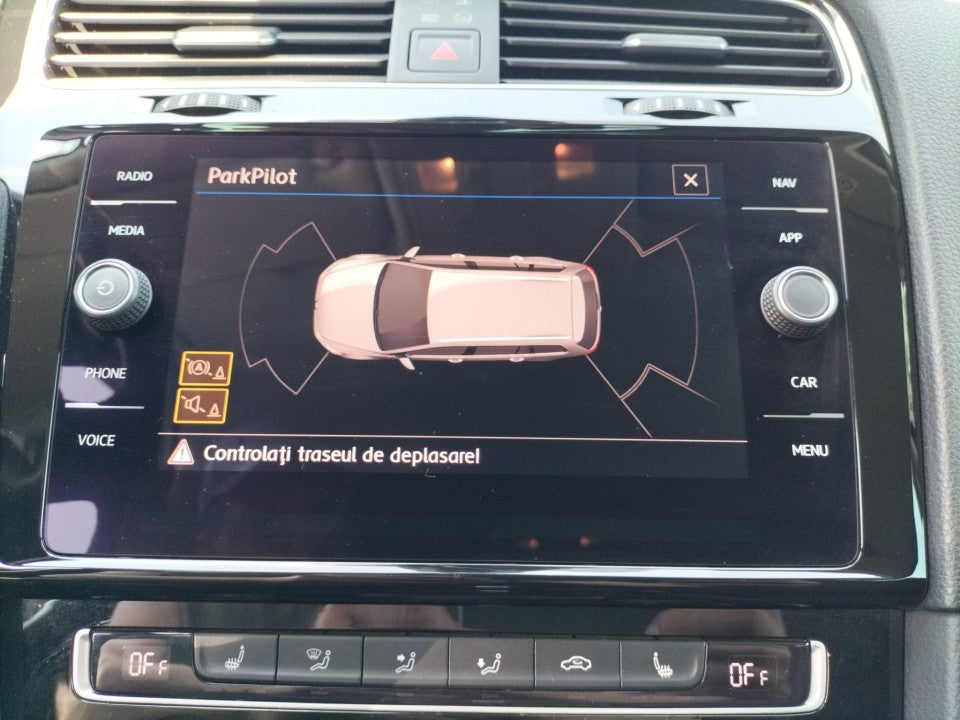 Volkswagen Golf Garantie 12 luni / Rate / Leasing / Credit / Istoric si km certificati