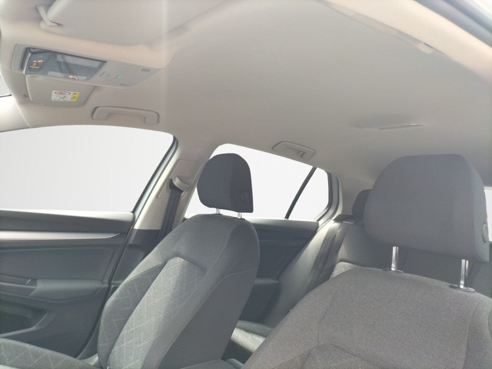Volkswagen Golf Garantie 12 luni / Rate / Leasing / Credit / Istoric si km certificati