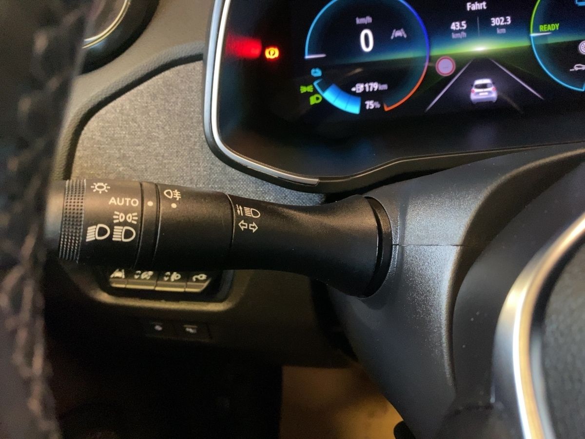 Renault Zoe R110/Z.E. 50 Experience - Samsaru's Car Outlet