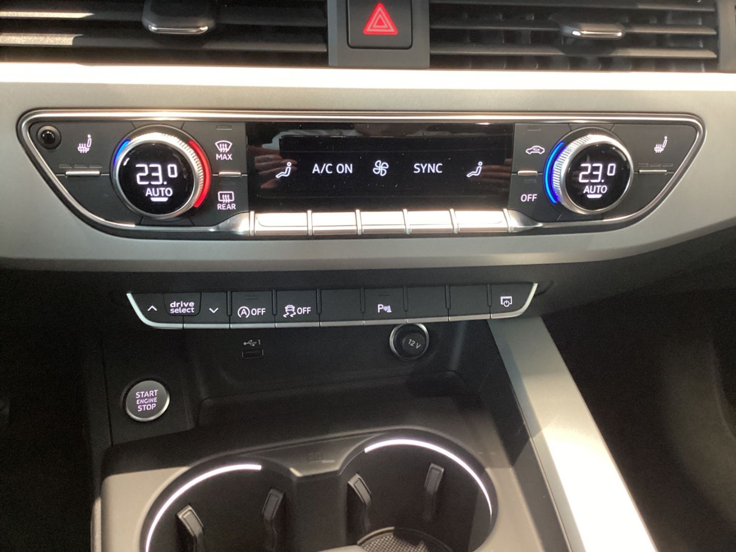 Audi A4 Avant S line 40TDI quattro S tronic ACC Rückf