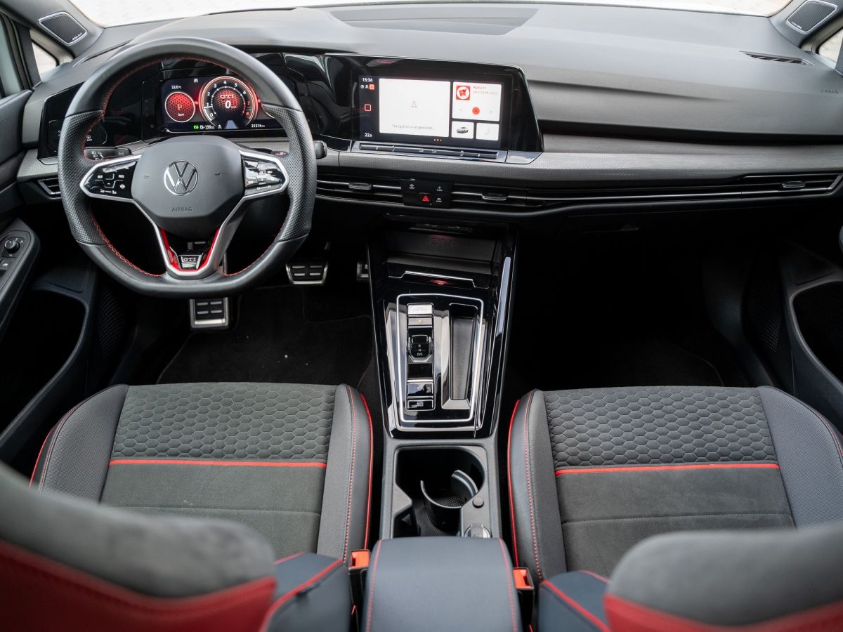 Volkswagen Golf GTI Clubsport 2.0 TSI DSG - Samsaru's Car Outlet