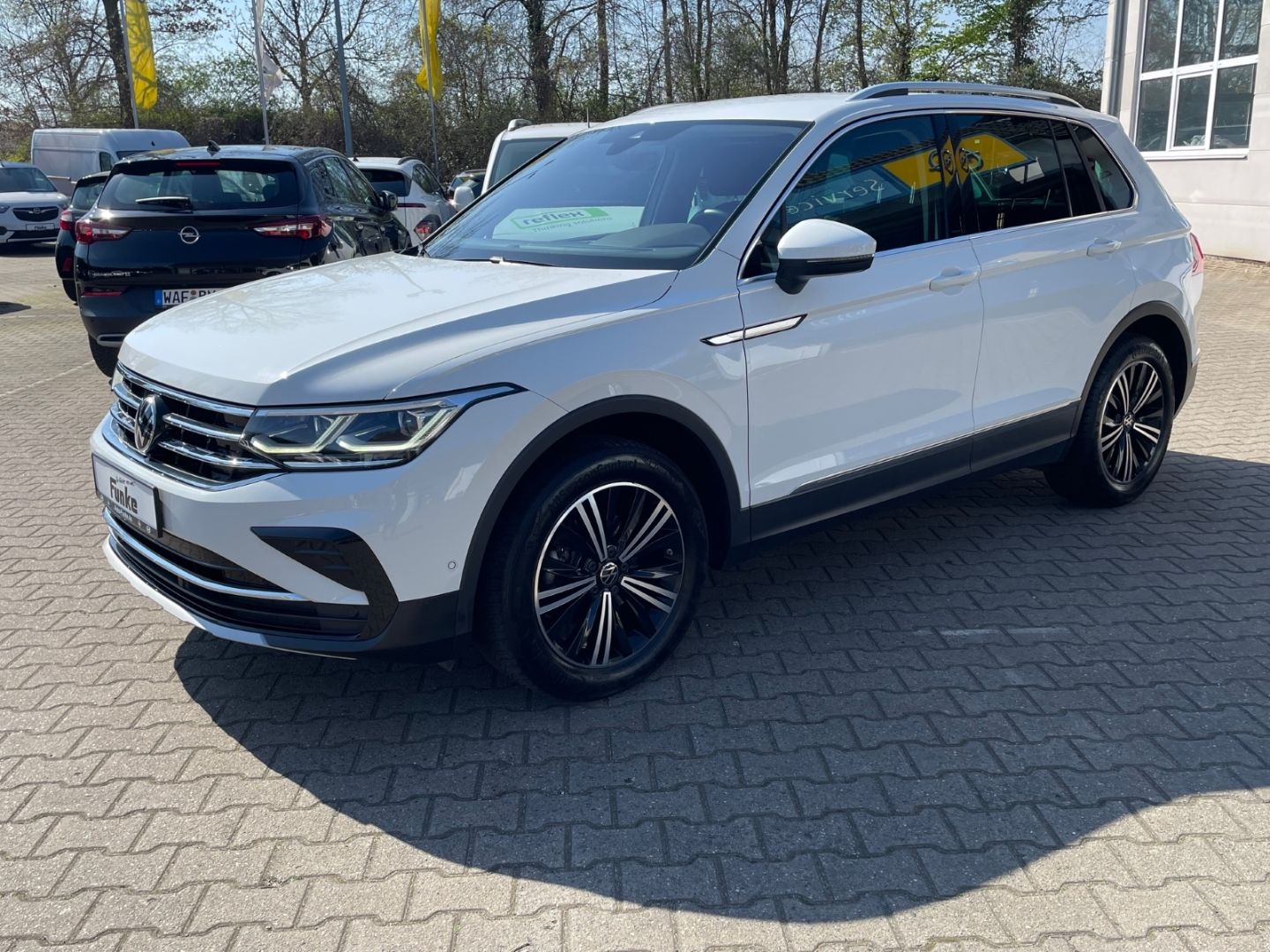 Volkswagen Tiguan Elegance 1.5 TSI - Samsaru's Car Outlet