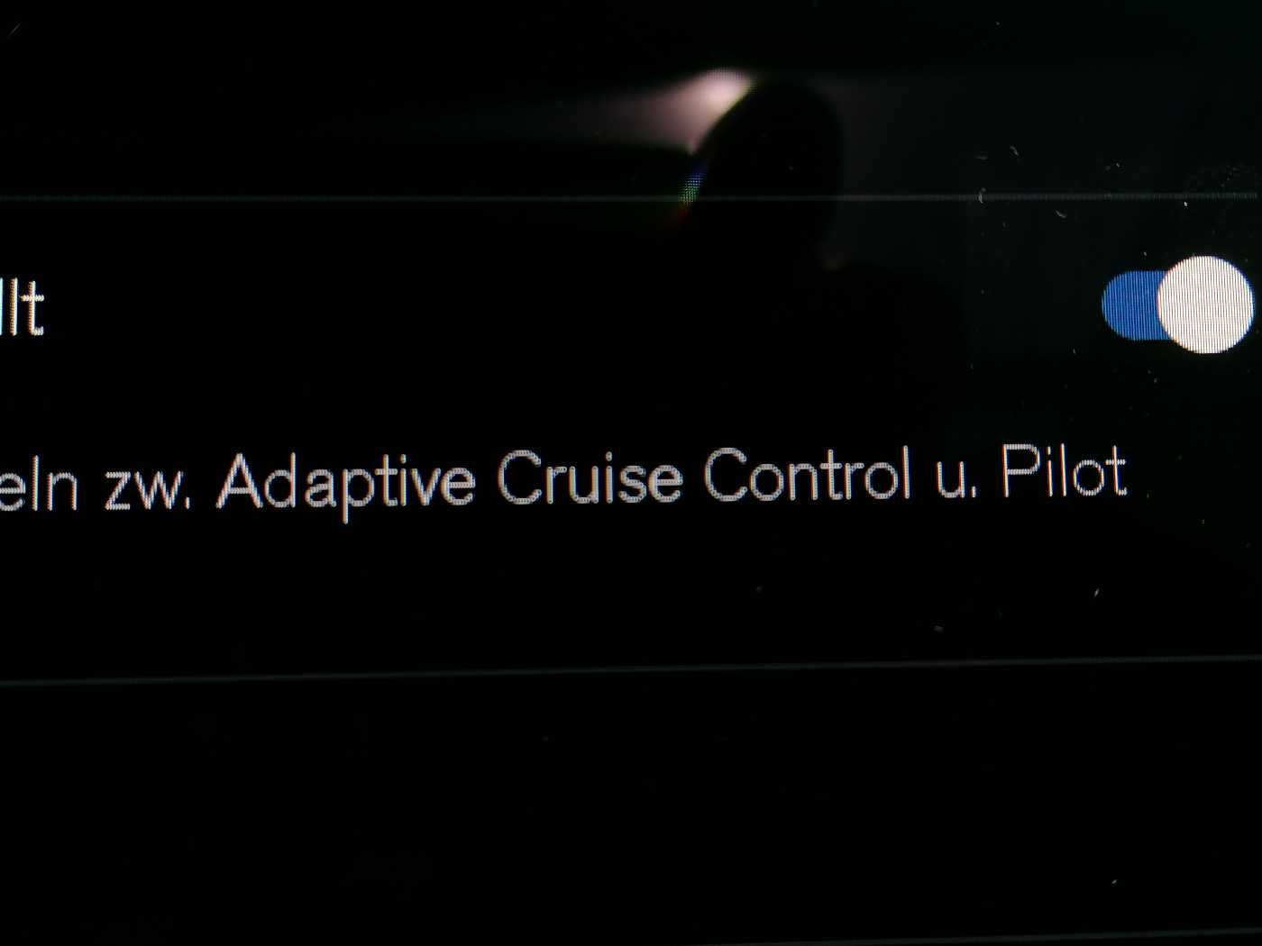 Volvo XC60 B5 B AWD Plus Dark AHK,Pano uvm.