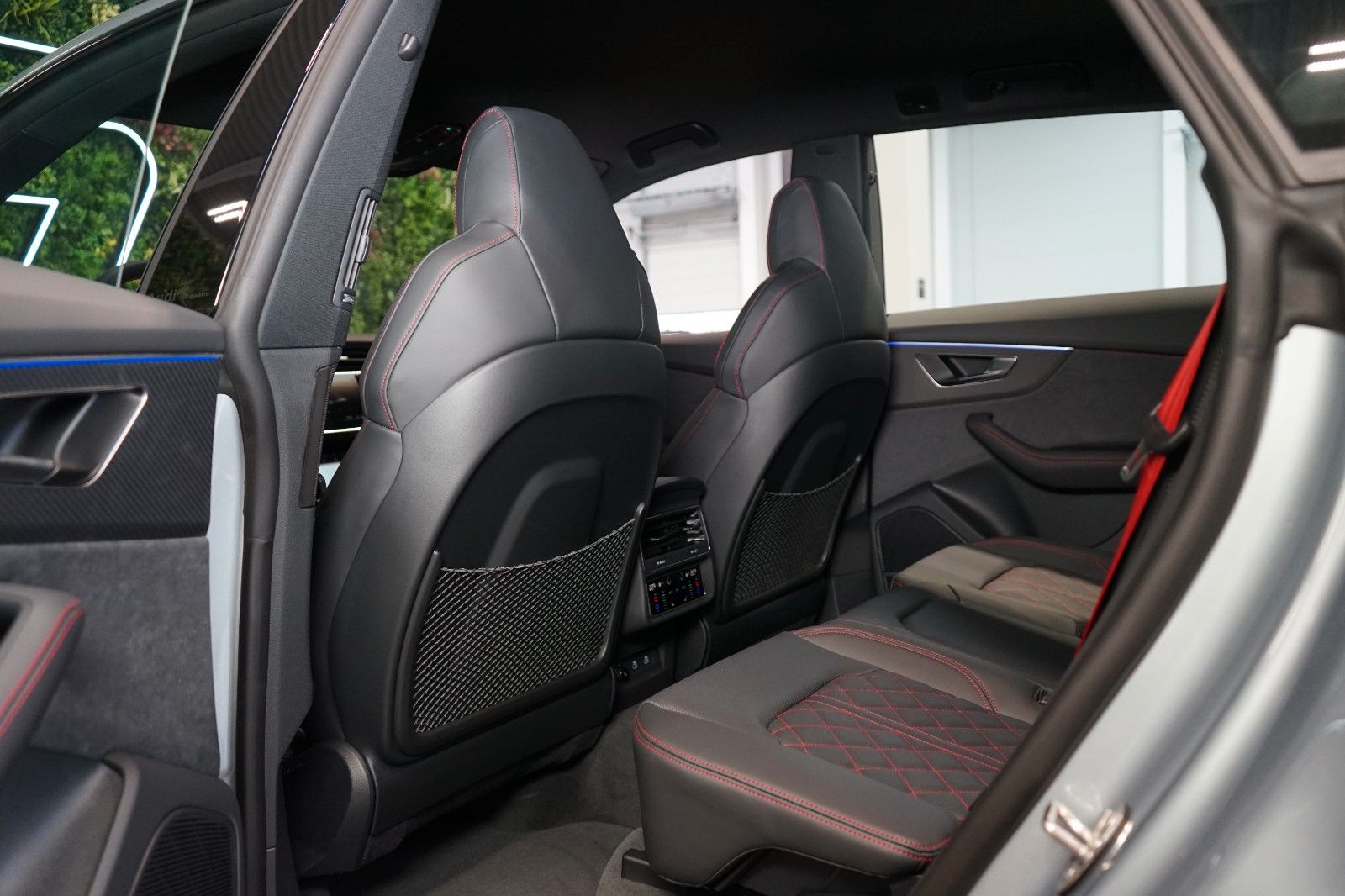 Audi Q8 50 TDI S-LINE - Samsaru's Car Outlet