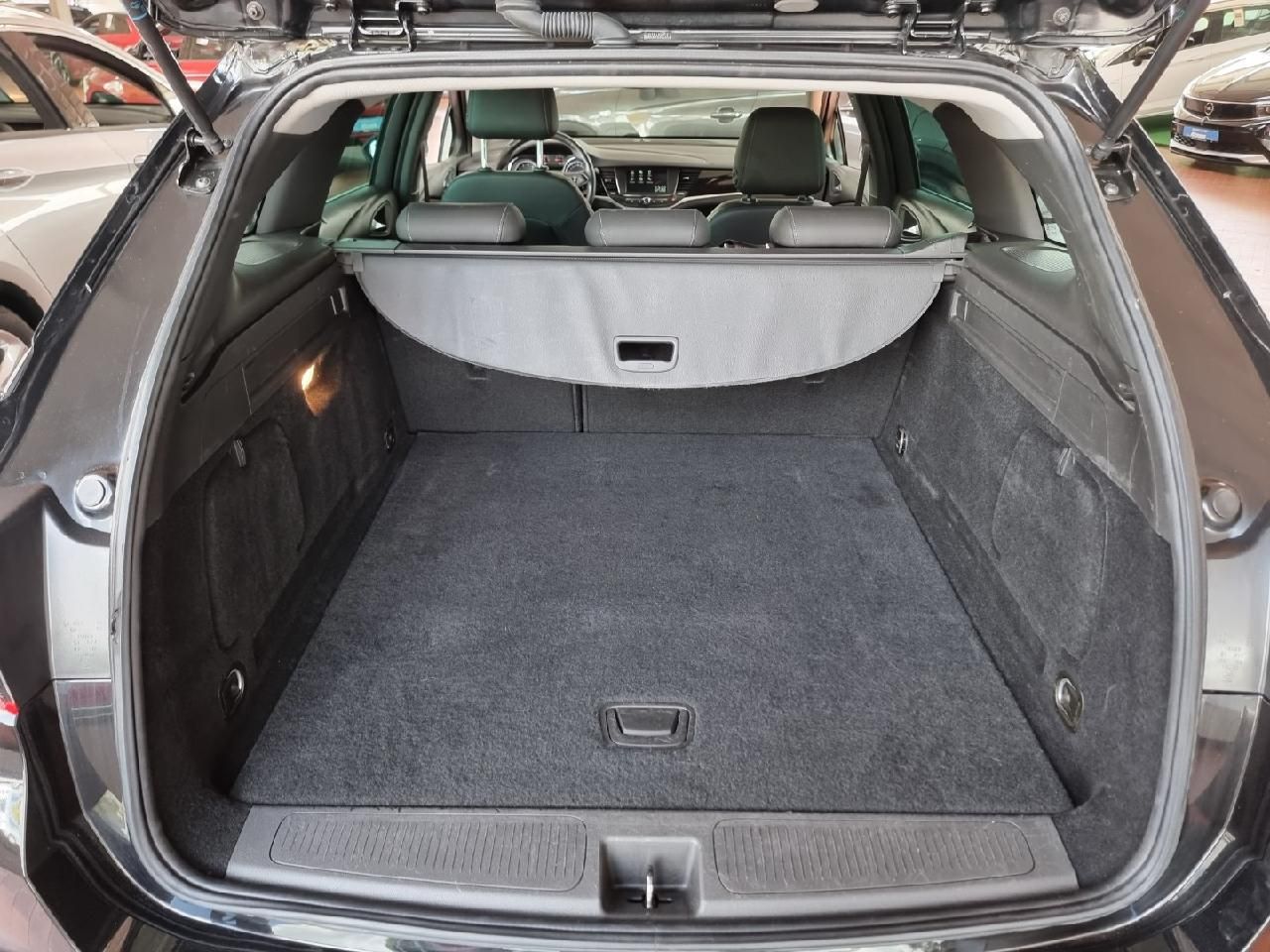 Opel Astra Elegance - Samsaru's Car Outlet