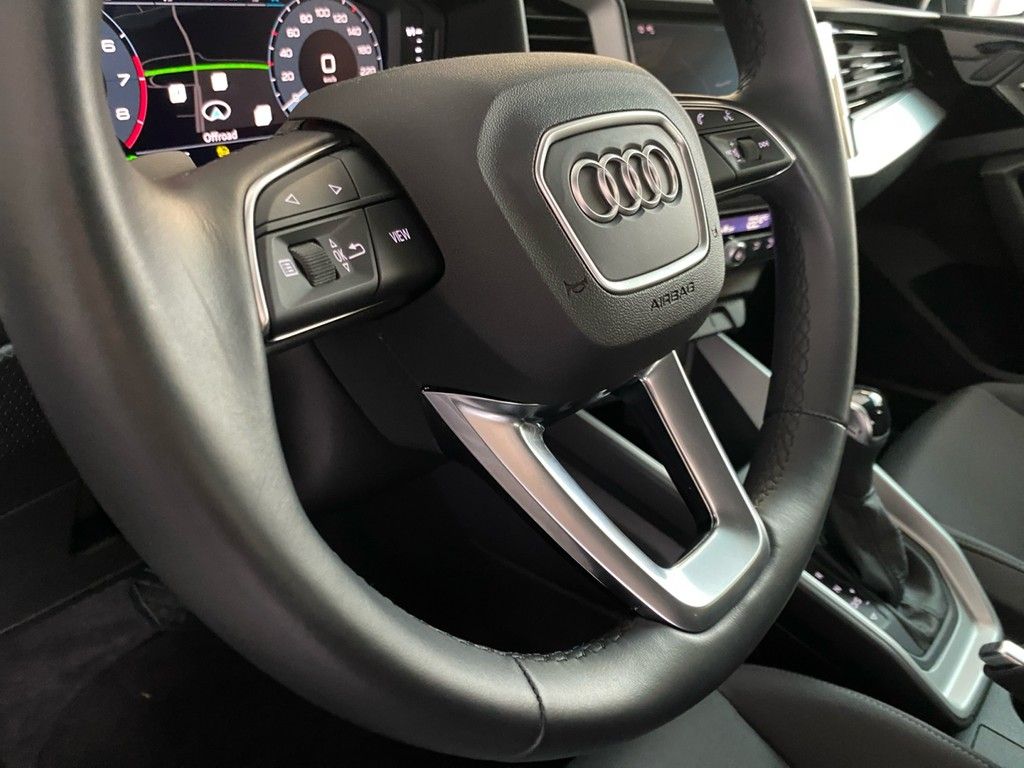 Audi A1 allstreet 30 TFSI ACC+LED+CARPLAY+PRIVACY+VC+