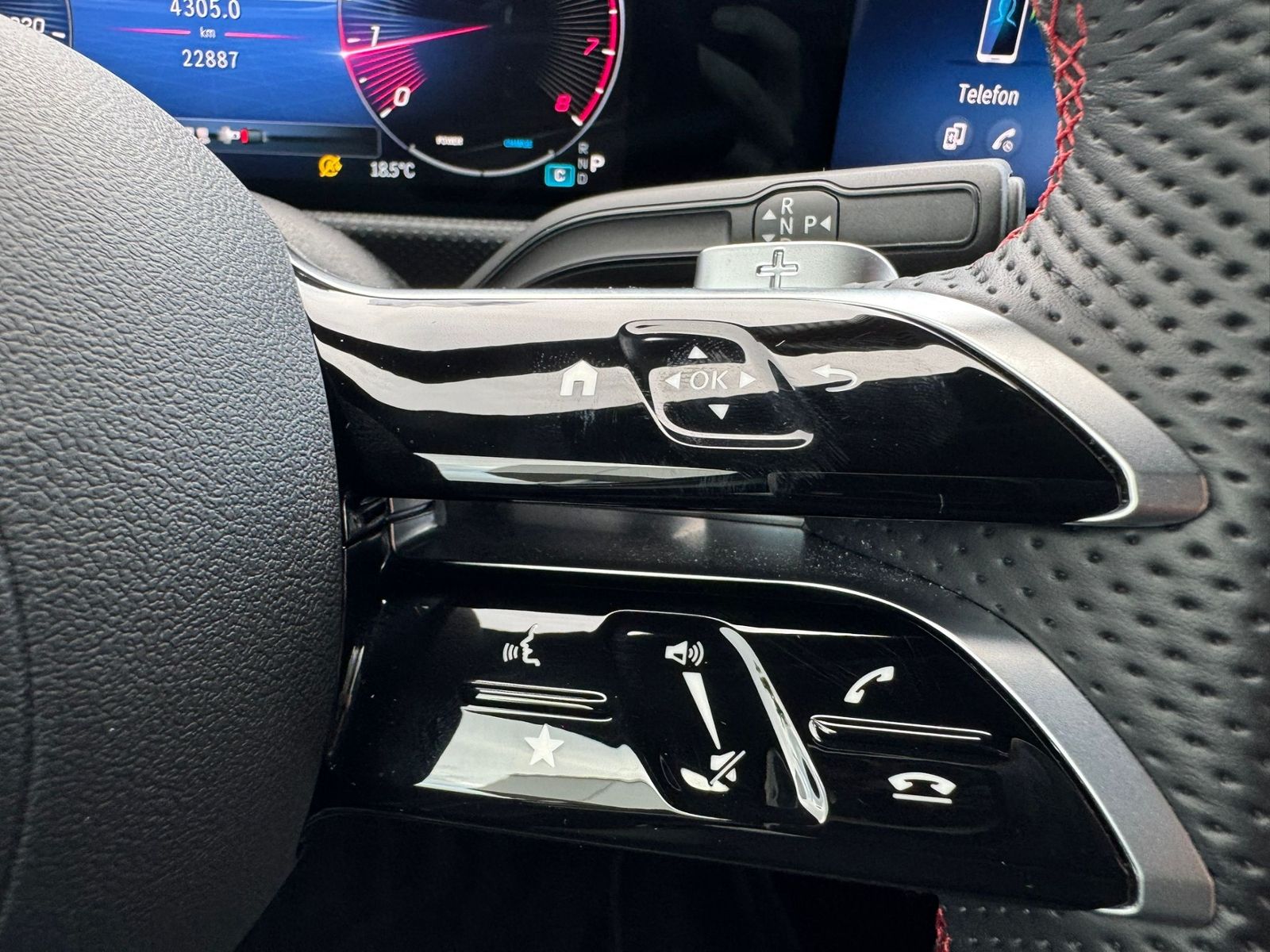 Mercedes-Benz A-Klasse Limousine 250 4Matic AMG-Line - Samsaru's Car Outlet