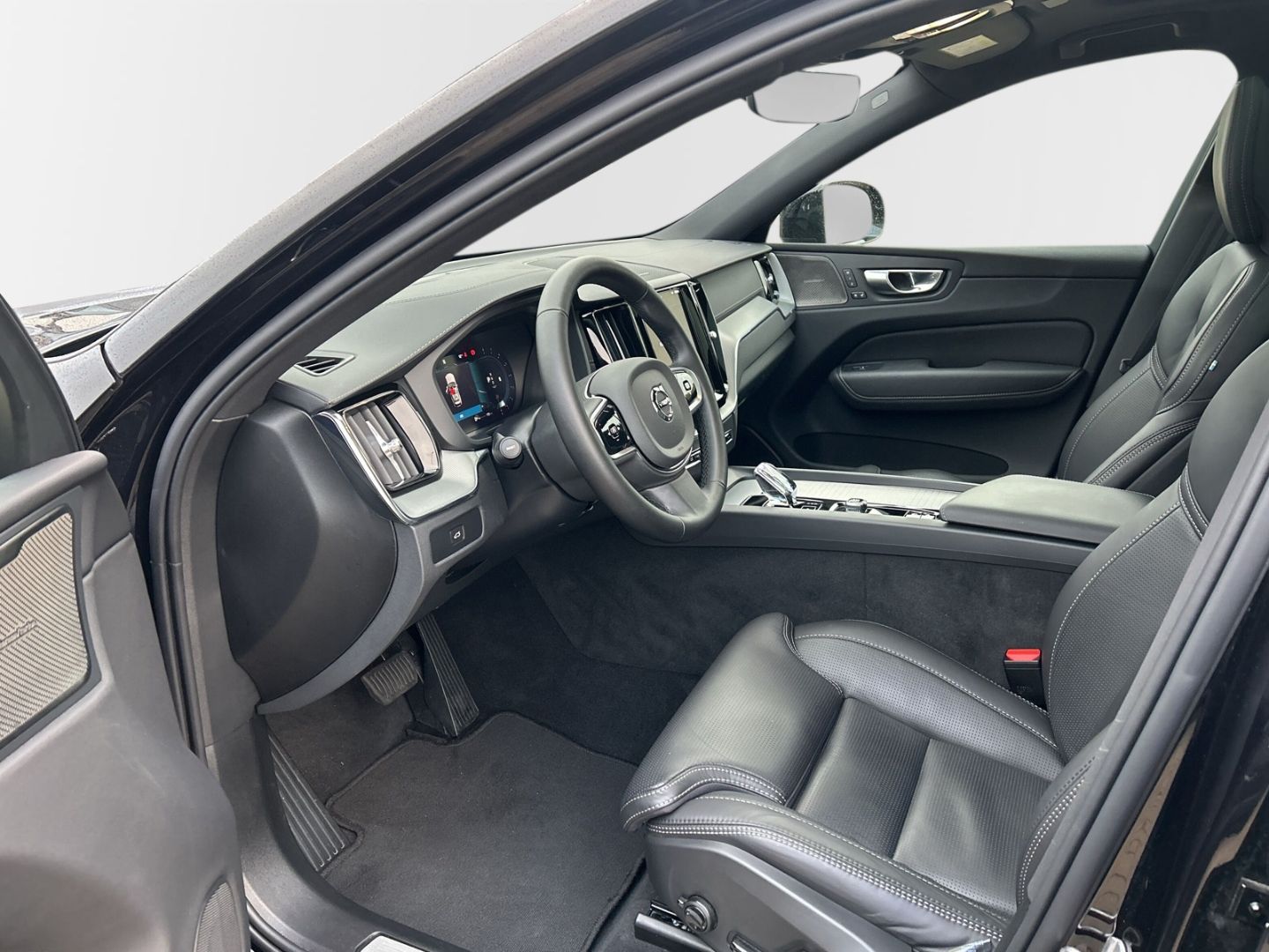 Volvo XC60 B5 Benzin AWD Ultimate Black Edition 21'' A