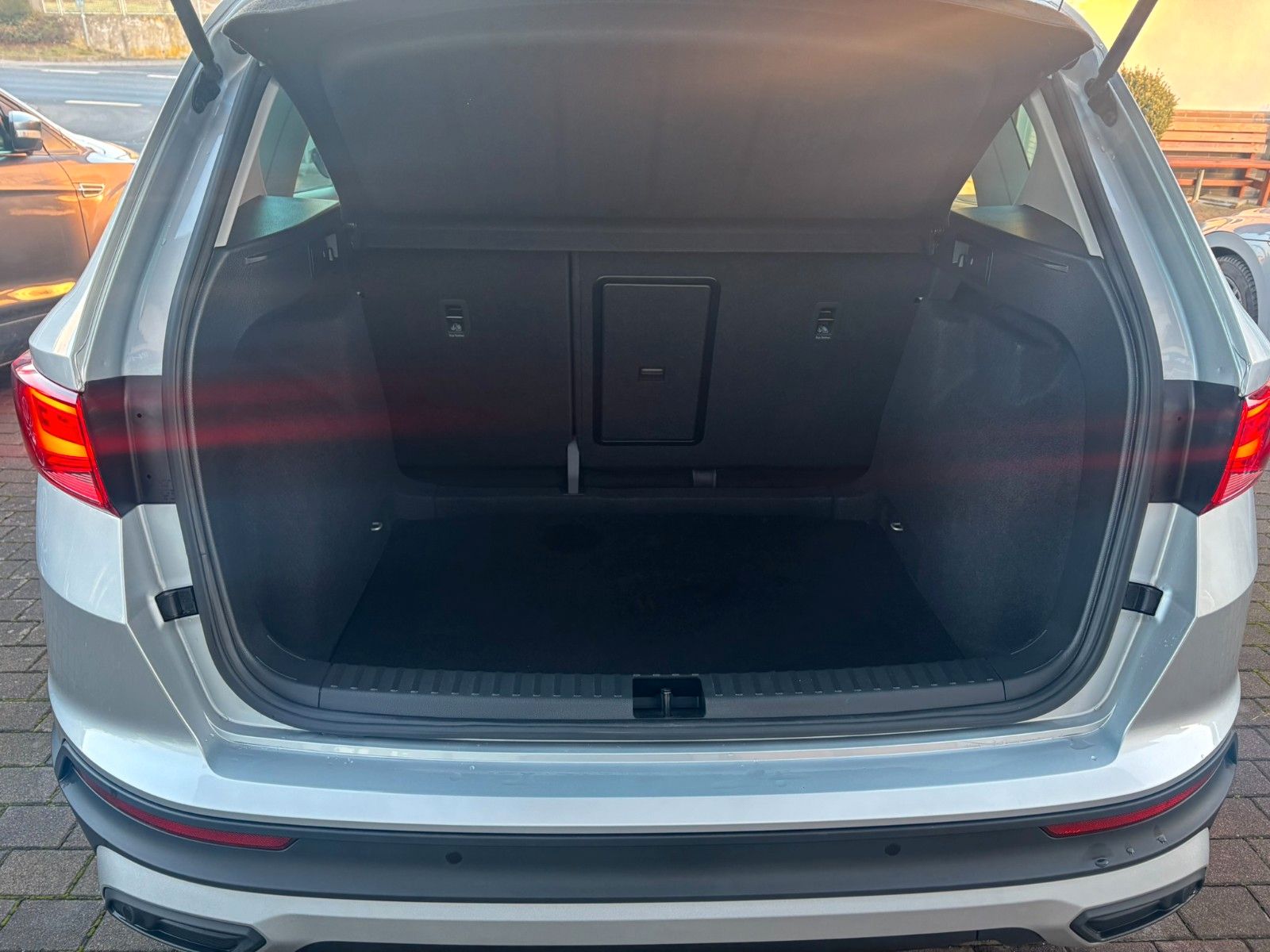 Seat Ateca Style*DSG*KAM*AHK*NAV*BEATS*CARPLAY*LED