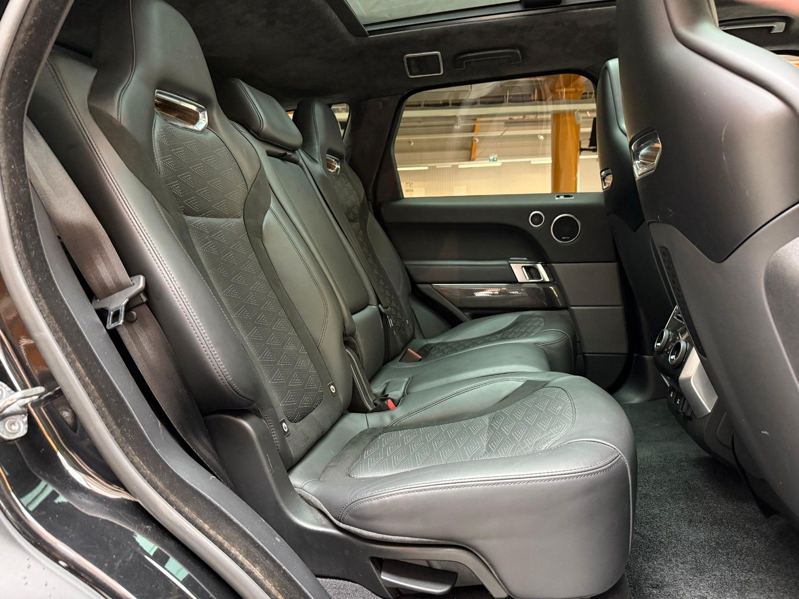 Range Rover Sport SVR - Samsaru's Car Outlet