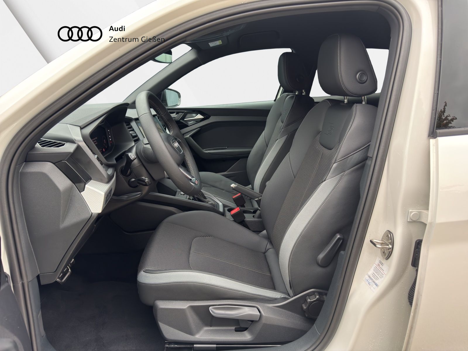Audi A1 Sportback 25 TFSI S-tronic advanced S line bl
