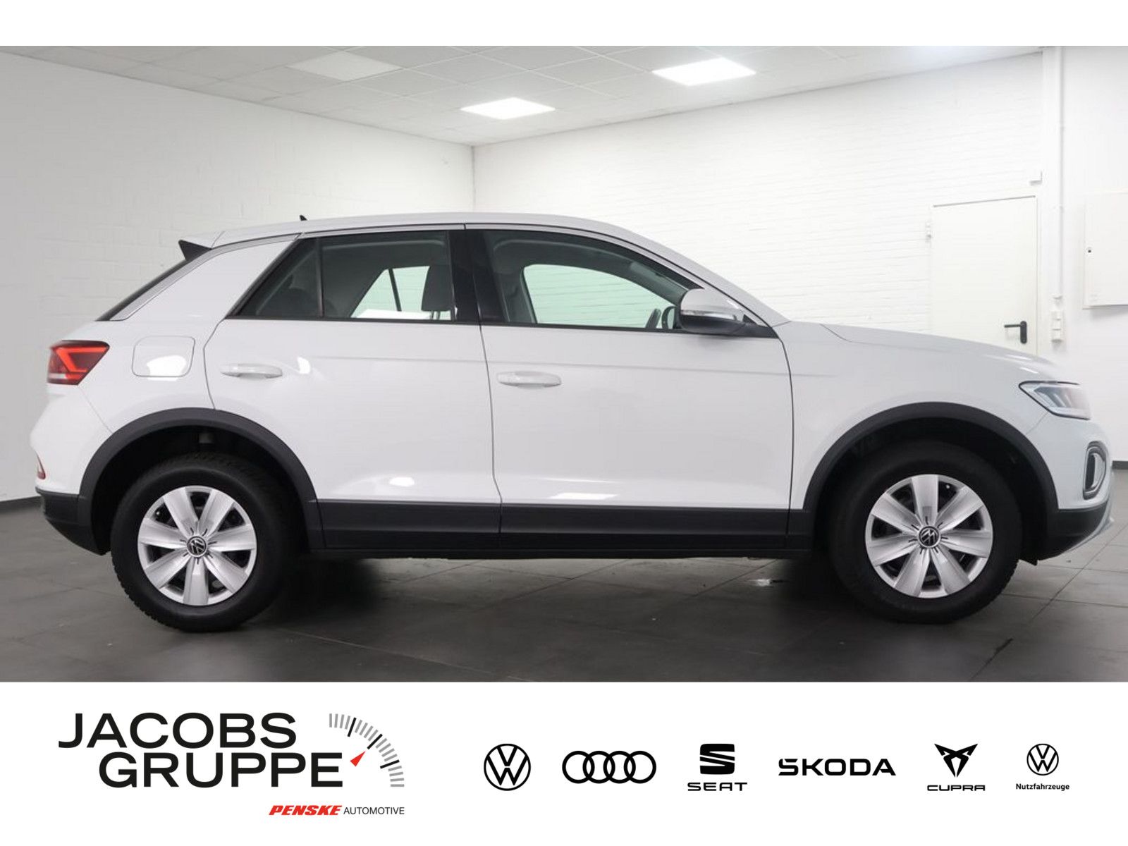 Volkswagen T-Roc 1.0 TSI - Samsaru's Car Outlet