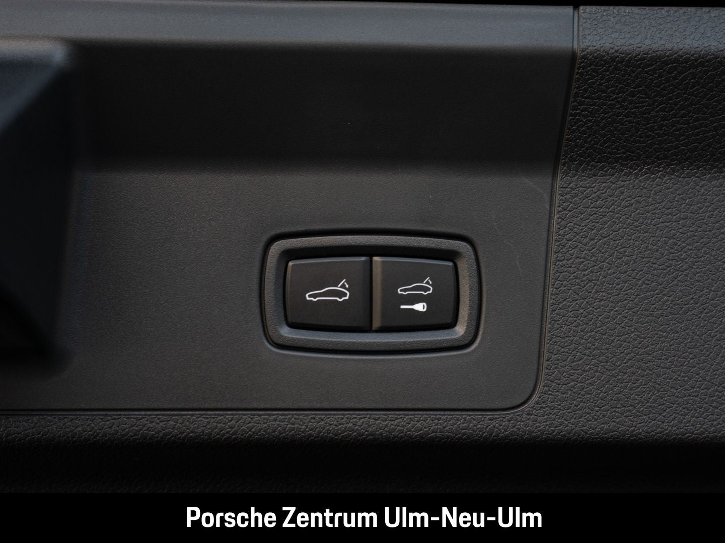 Porsche Panamera 4S E-Hybrid HA-Lenkung InnoDrive HUD