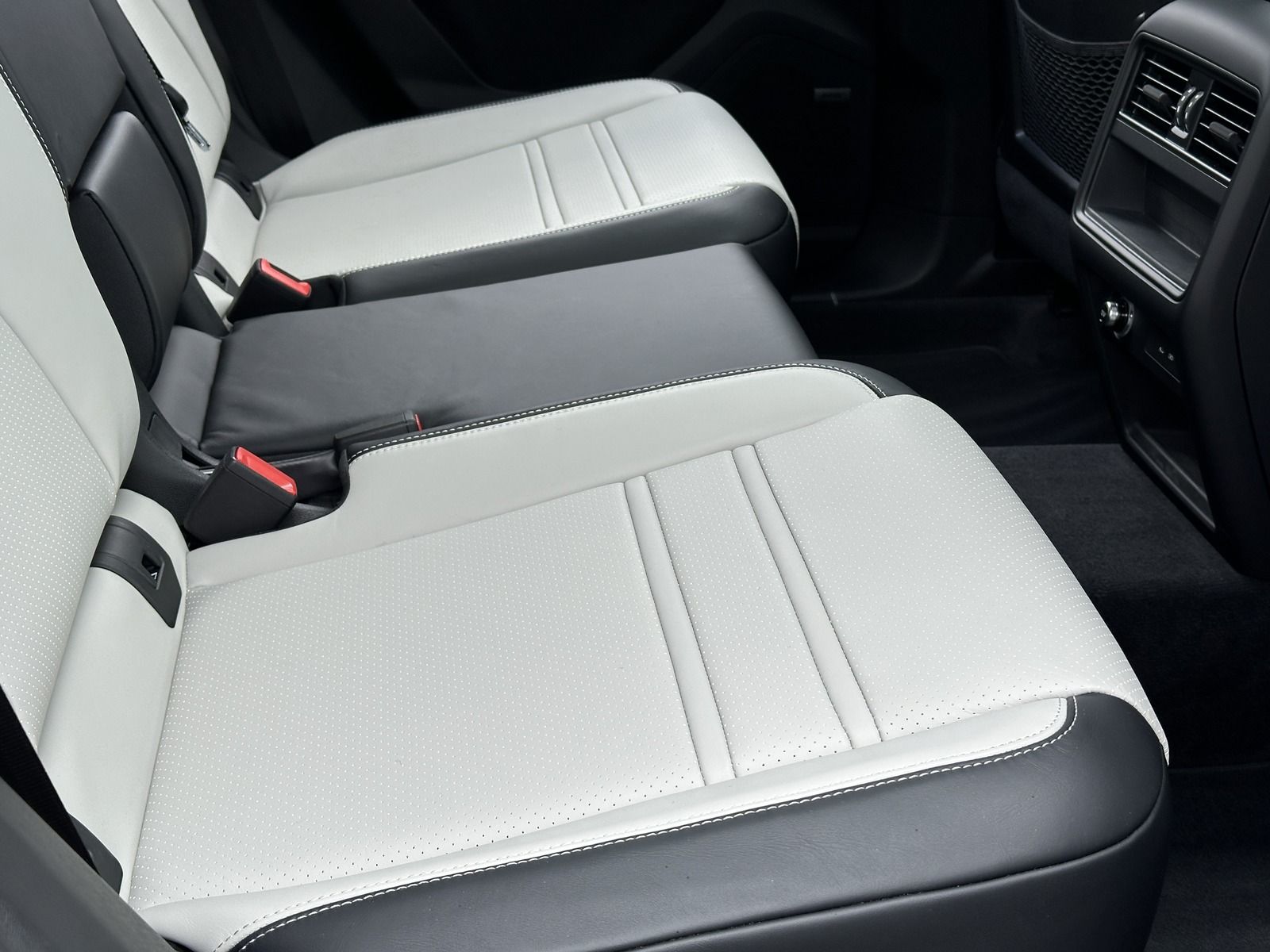Porsche Cayenne E-Hybrid Coupe INNODRIVE*BELÜFTUNG*BOSE*