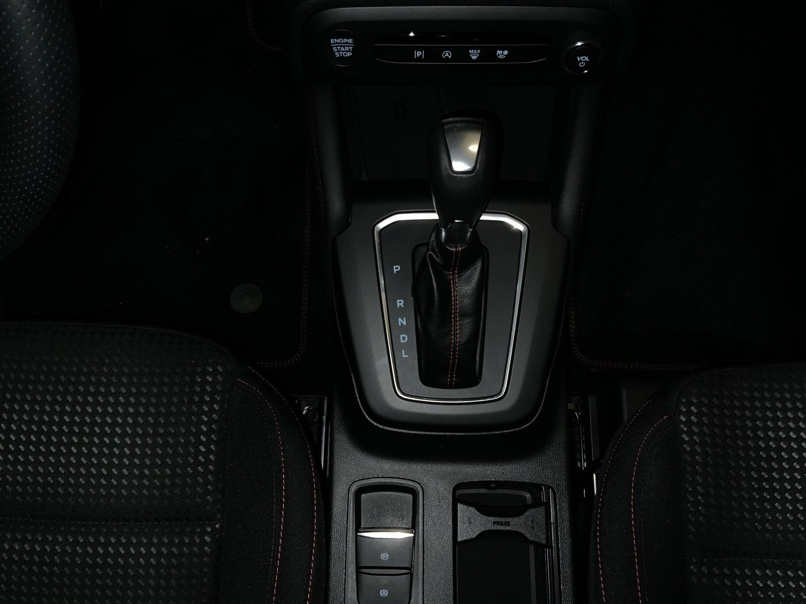 Ford Focus ST-Line X Turnier Aut.*AHK*ACC*HUD*KAM*NAV