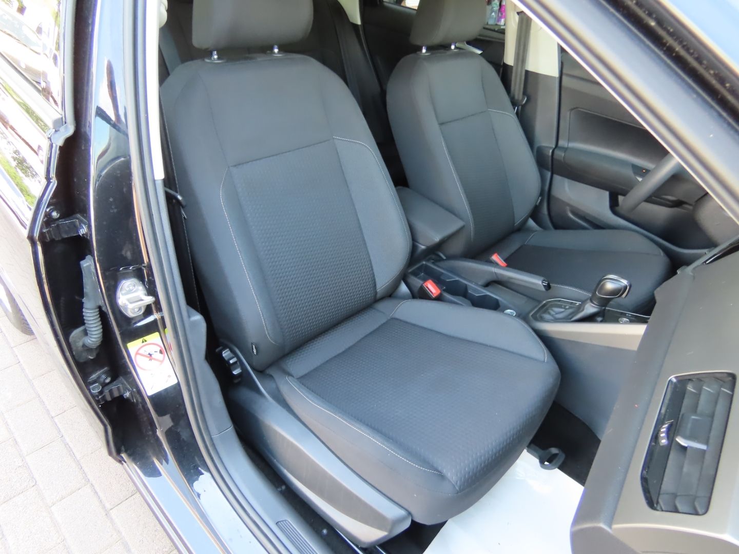 Volkswagen Polo VI 1.0 TSI - Samsaru's Car Outlet