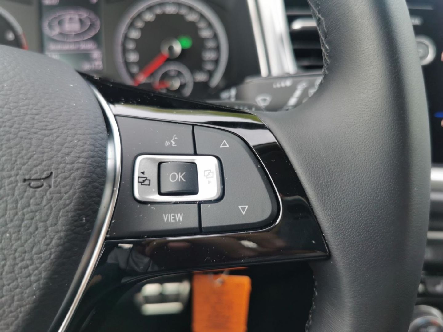 Volkswagen T-Roc Active 1.5 TSI DSG - Samsaru's Car Outlet
