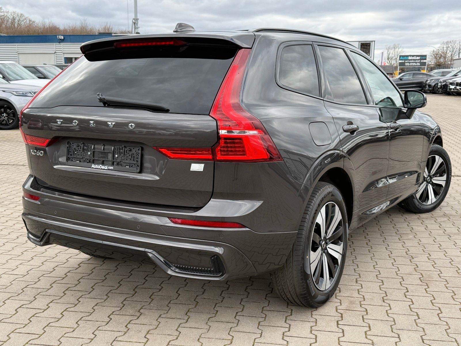 Volvo XC60 T6 253 +145 R-Design AWD Ultimate Dark*Pano