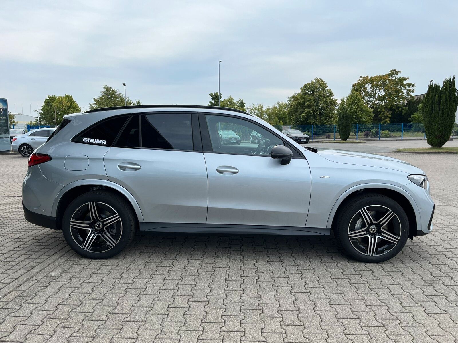 Mercedes-Benz GLC 300 de 4M AMG+Night+AHK+Pano+DigiLight+Distr