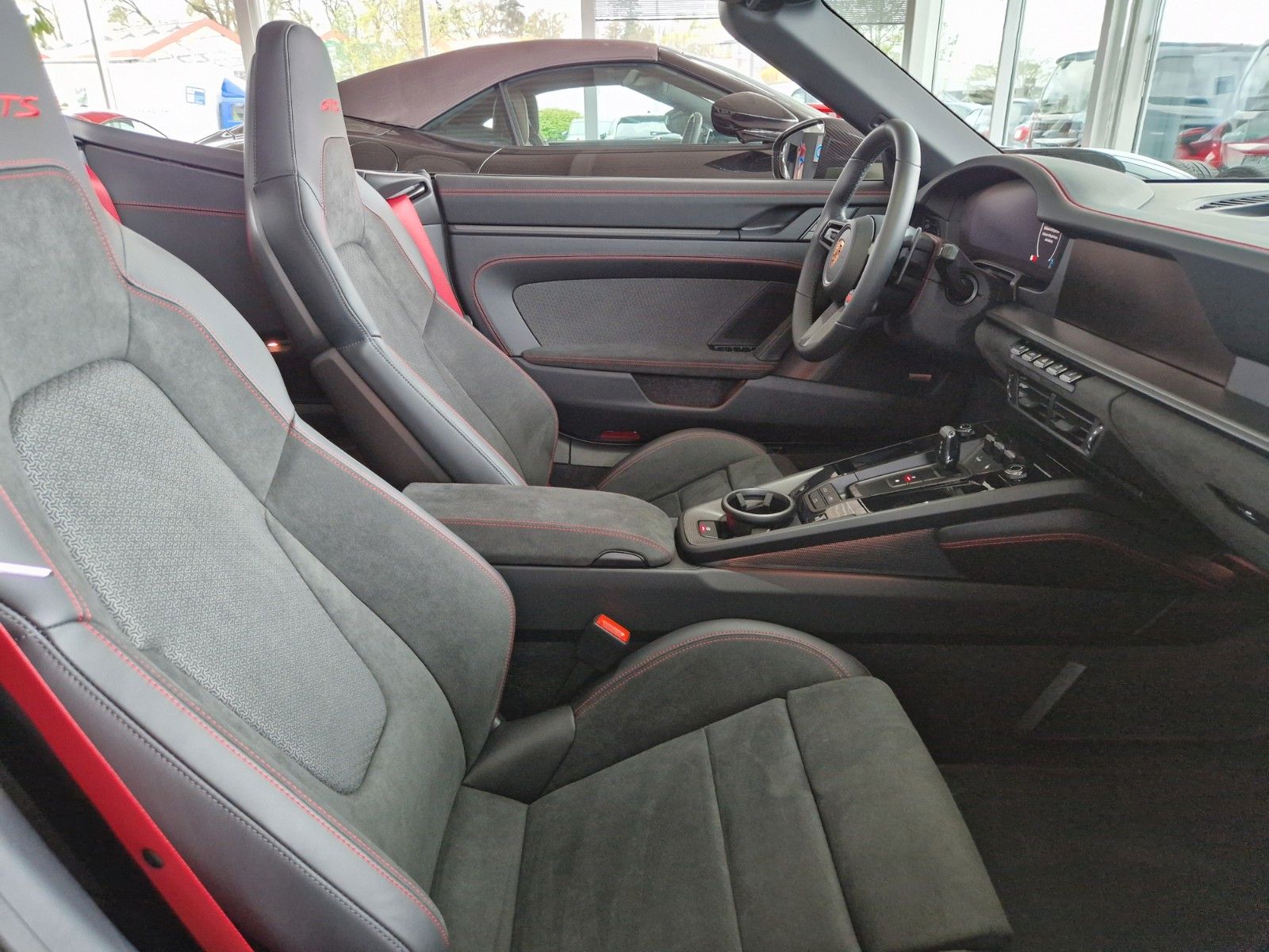 Porsche 992.2 911 Carrera 4 GTS T-Hybrid Cabriolet