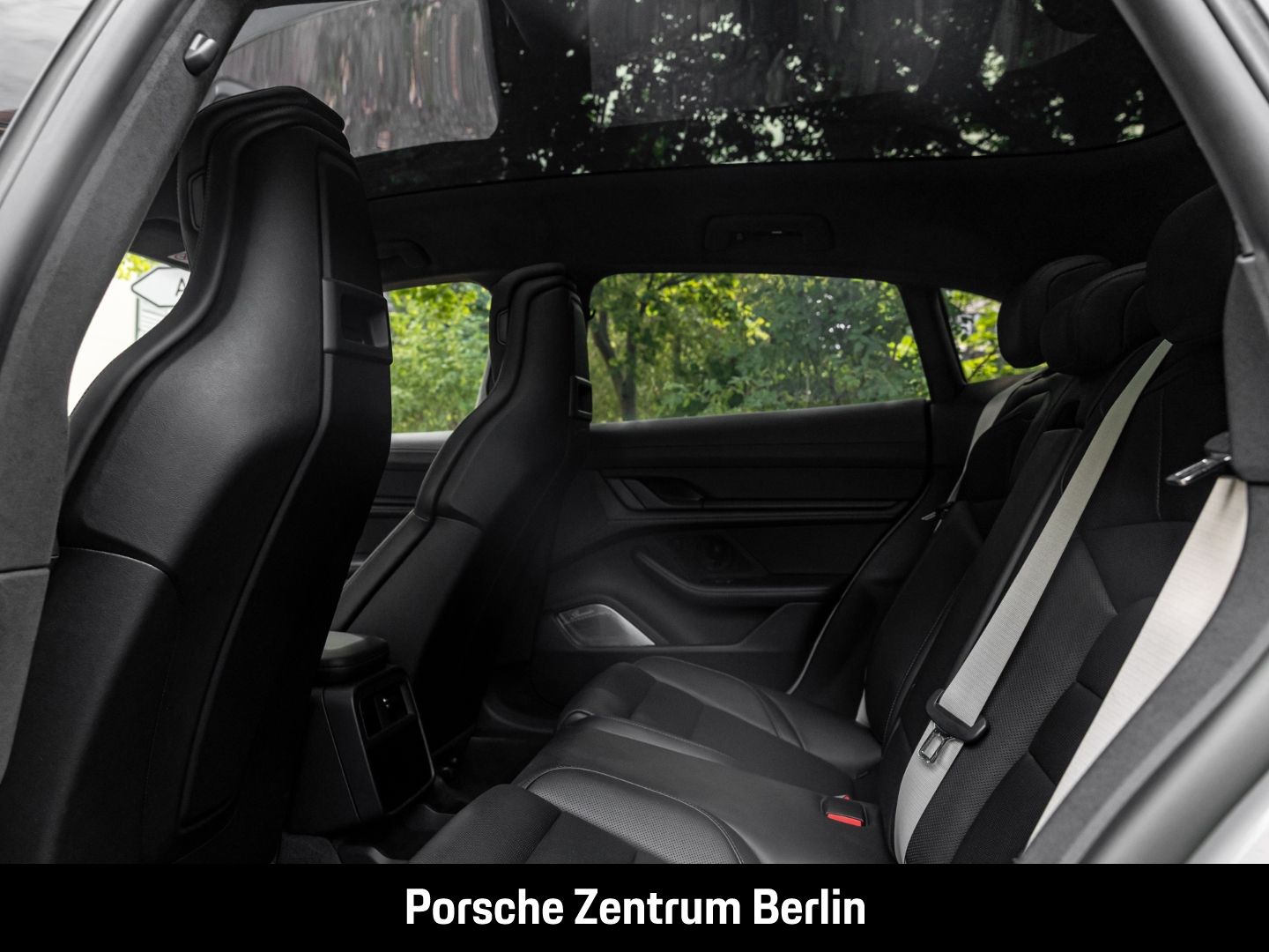 Porsche Taycan Turbo Sport Turismo Burmester Panorama