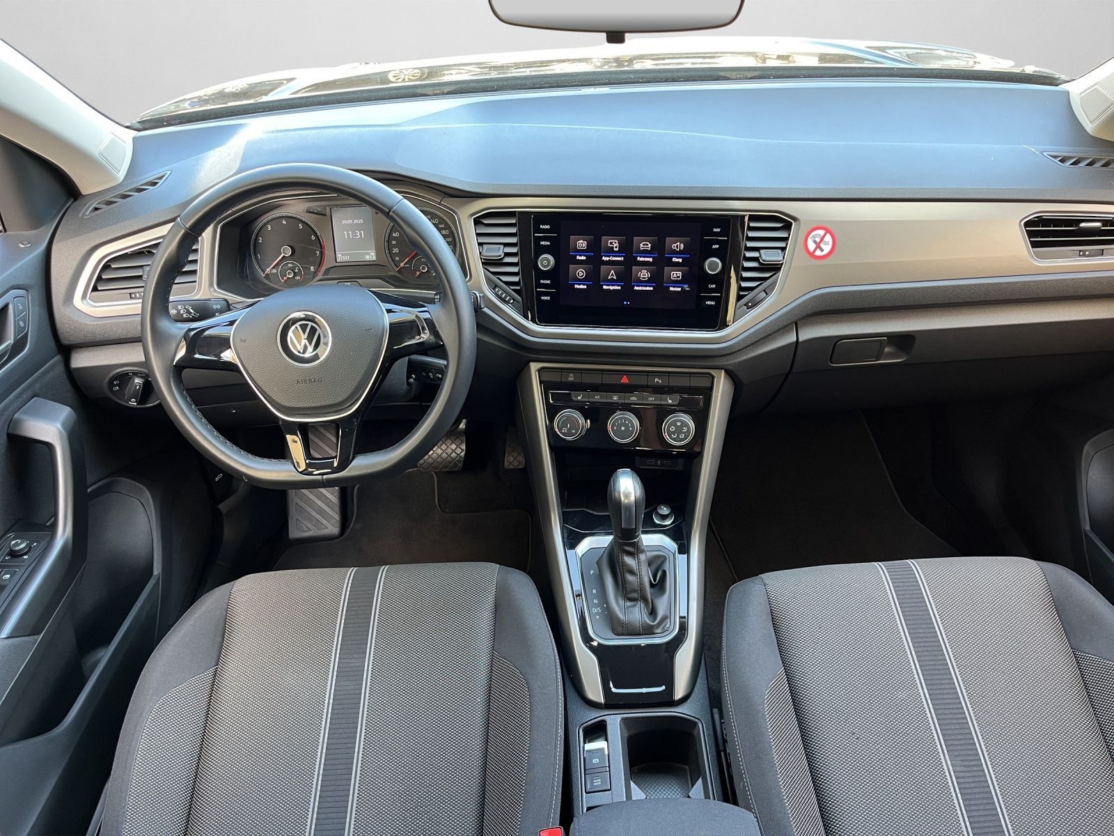 Volkswagen T-Roc Style 1.5 TSI DSG - Samsaru's Car Outlet