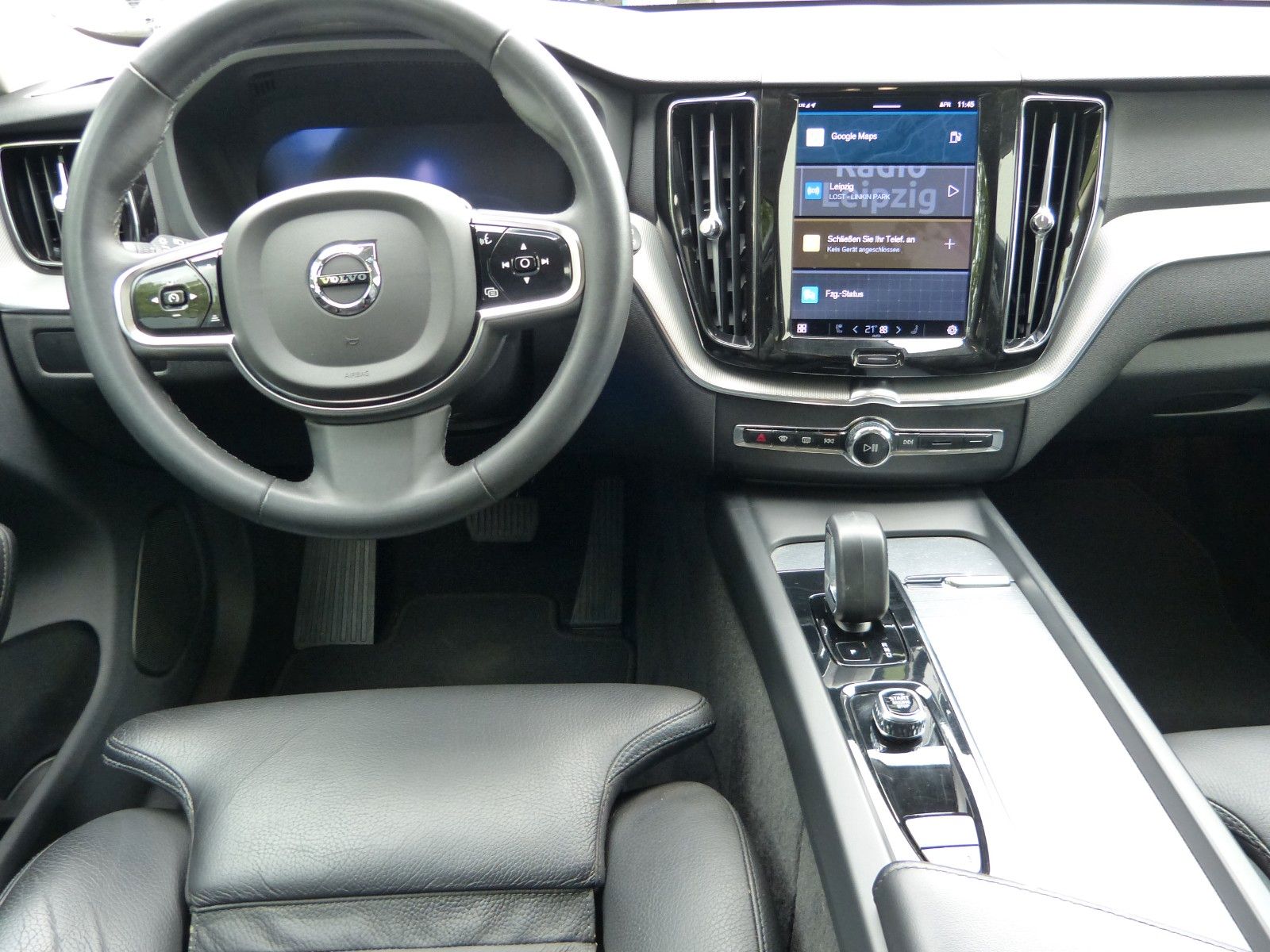 Volvo XC60 B4 Plus Dark AWD StdHz*ACC*AHK