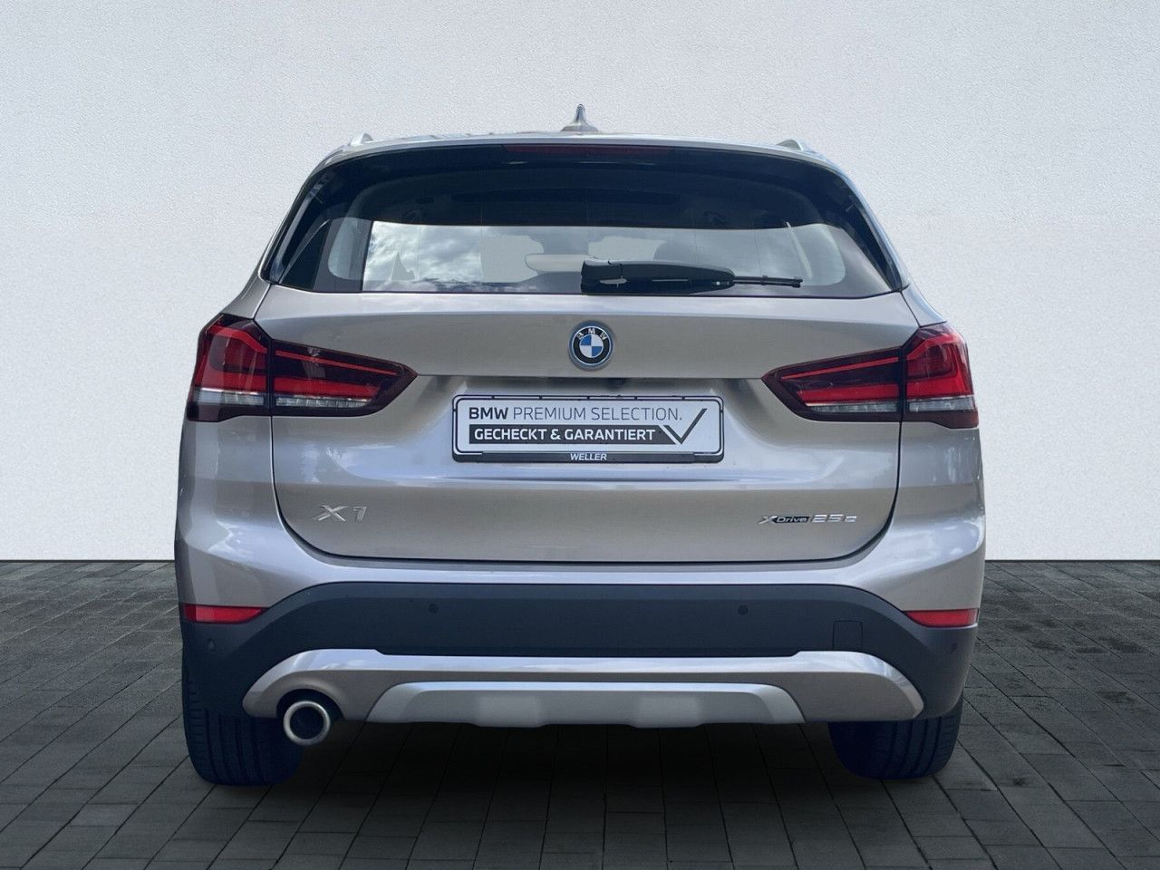 BMW X1 xDrive25e X Line - Samsaru's Car Outlet