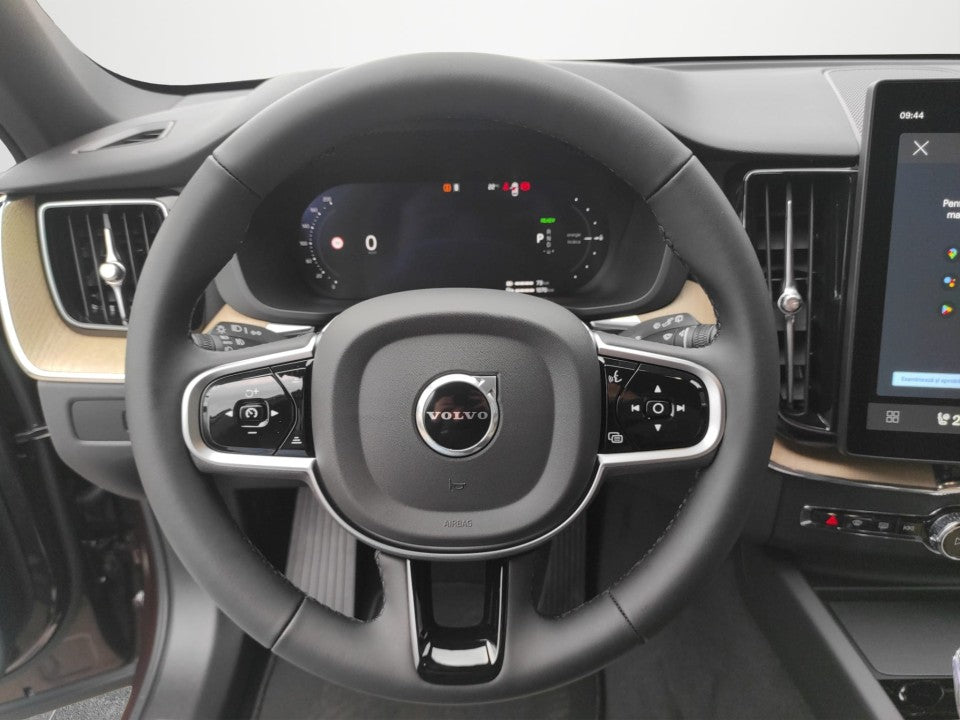 Volvo XC 60 Volvo XC60 Plus Dark T6 AT8 eAWD