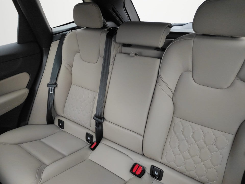 Volvo XC 60 Volvo XC60 Plus Dark T6 AT8 eAWD