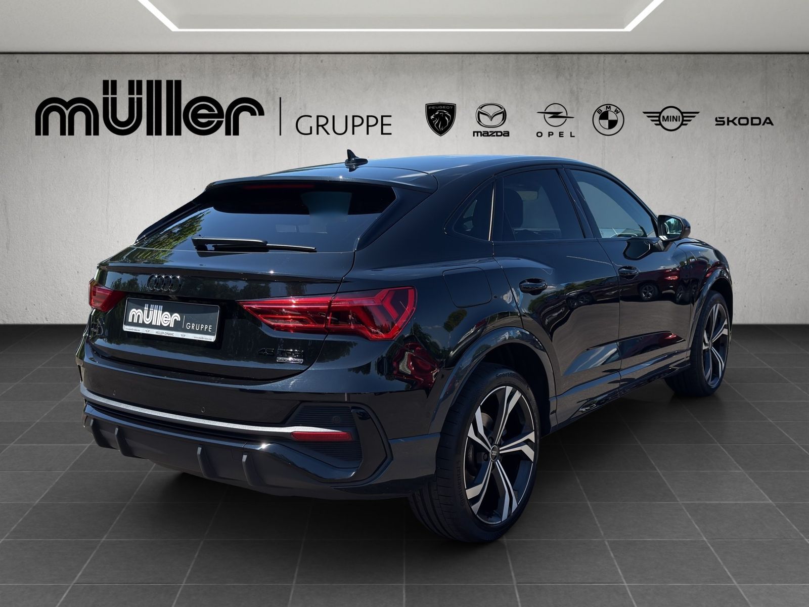 Audi Q3 SPORTBACK 45 TFSI quattro S line - Samsaru's Car Outlet
