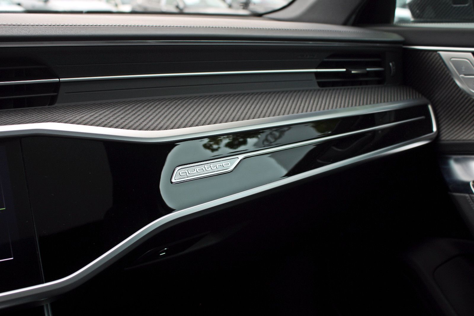 Audi RS6 Avant TFSI qu performance PANO LASER AHK HUD