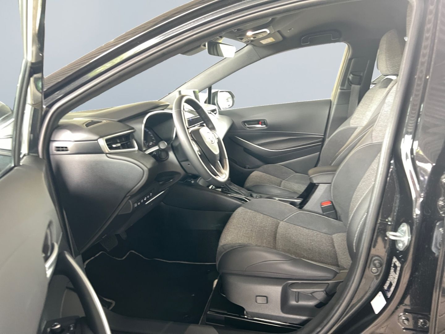 Toyota Corolla 1.8 Hybrid Teamplayer *LED*ACC*CAM*SHZ*