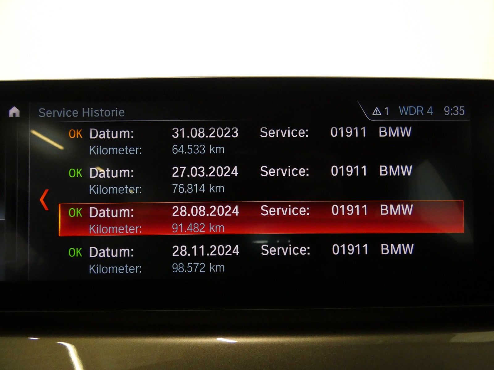 BMW X1 xDrive 20 i xLine - Samsaru's Car Outlet