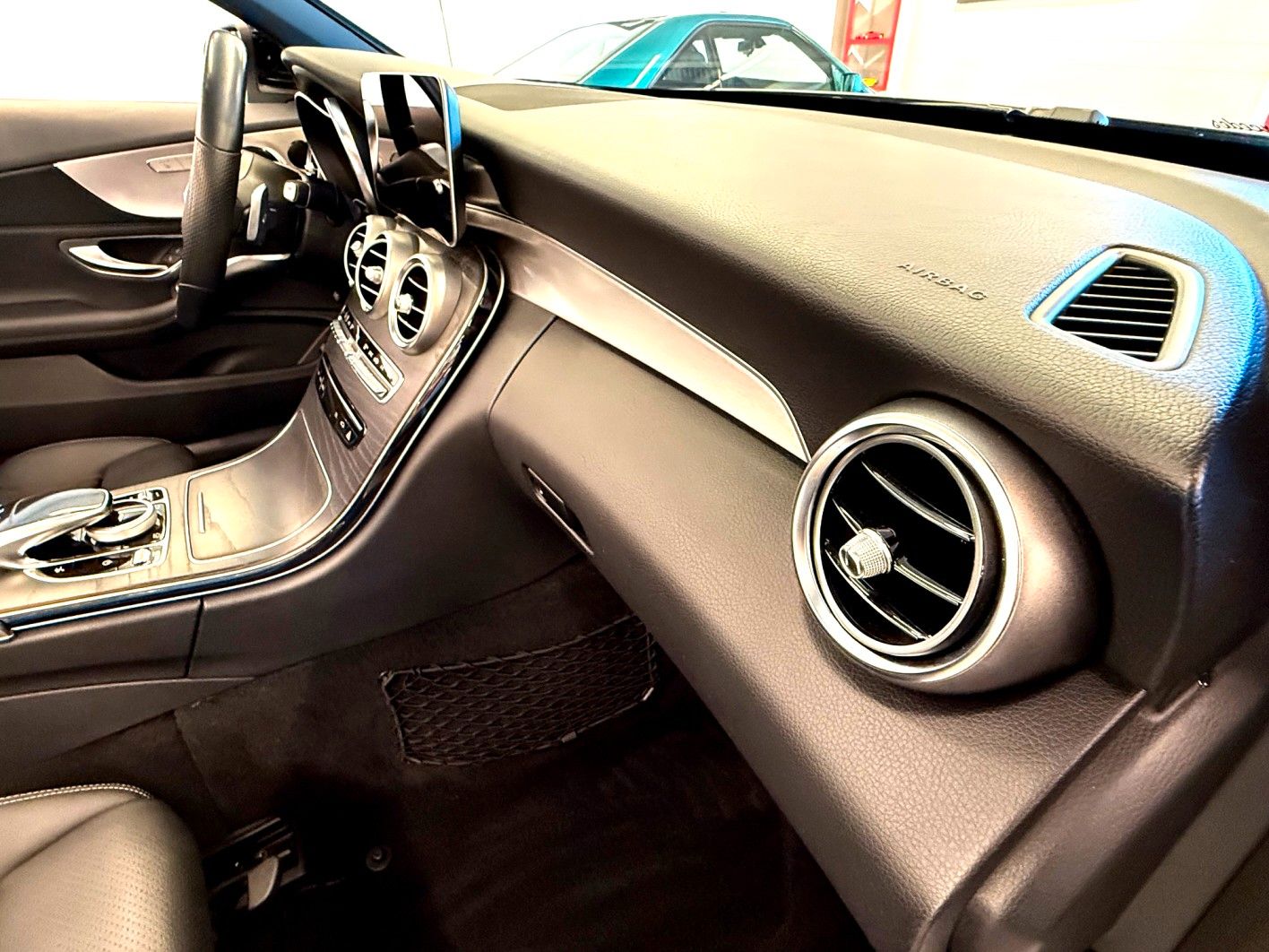 Mercedes-Benz C 200 Cabrio AMG - Samsaru's Car Outlet