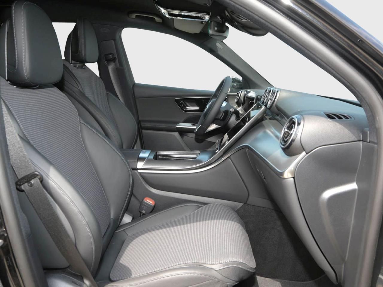 Mercedes-Benz GLC 200 d 4MATIC Avantgarde - Samsaru's Car Outlet