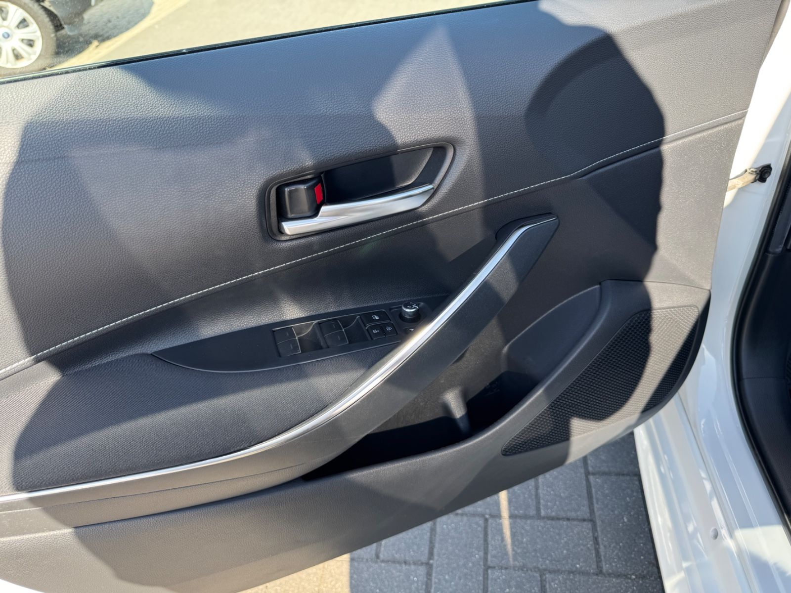Toyota Corolla Hybrid - Samsaru's Car Outlet